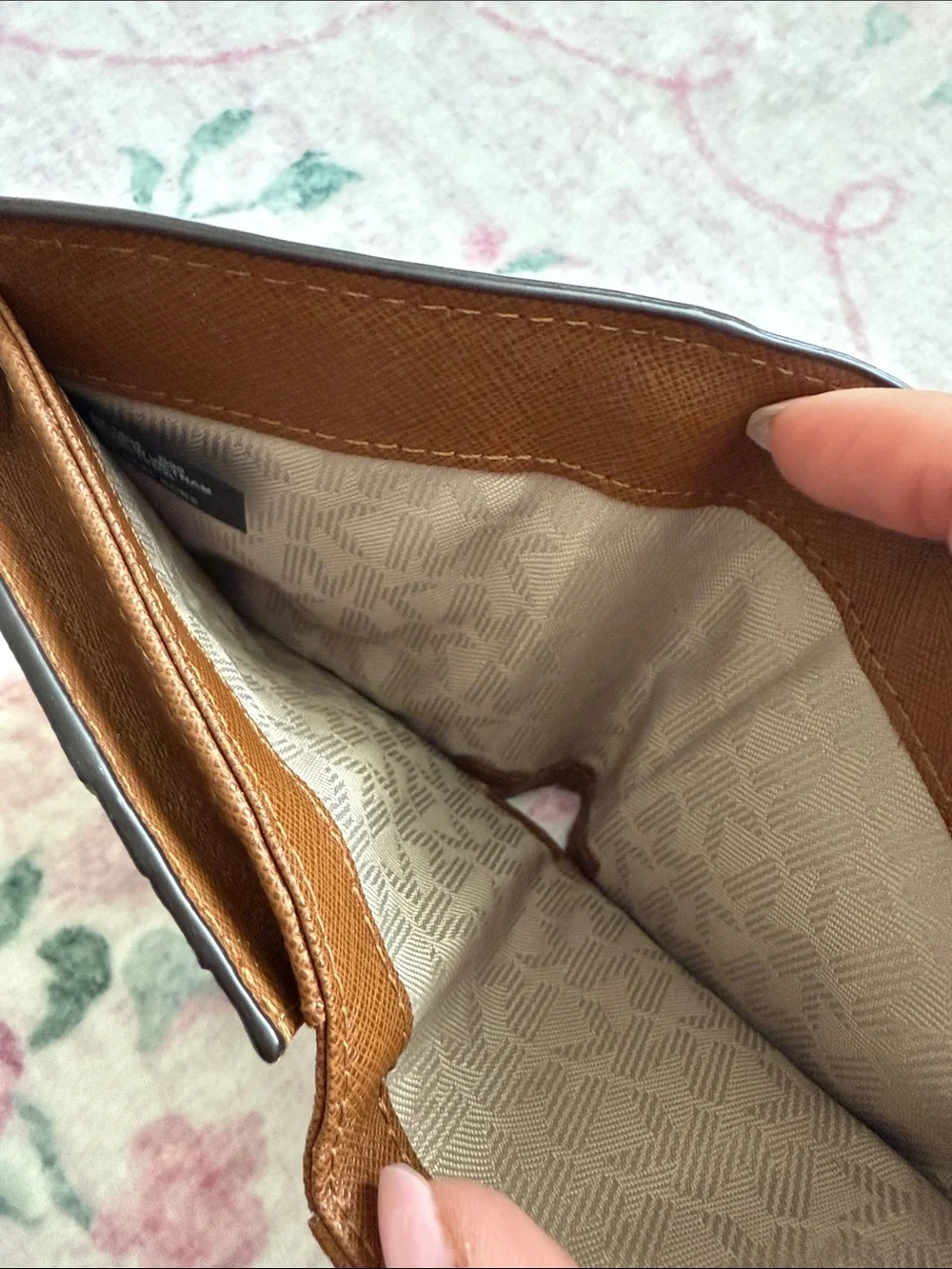 Michael Kors Leather Bifold Wallet - Tan Brown